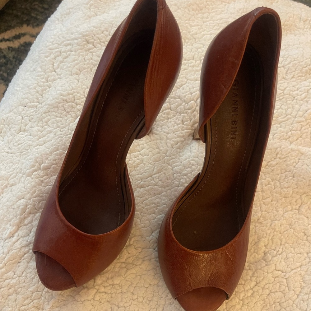 Gianni Bini Brown Leather Peep-Toe - Size 9